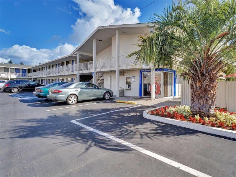 Park Inn By Radisson, Santa Rosa South Exterior photo