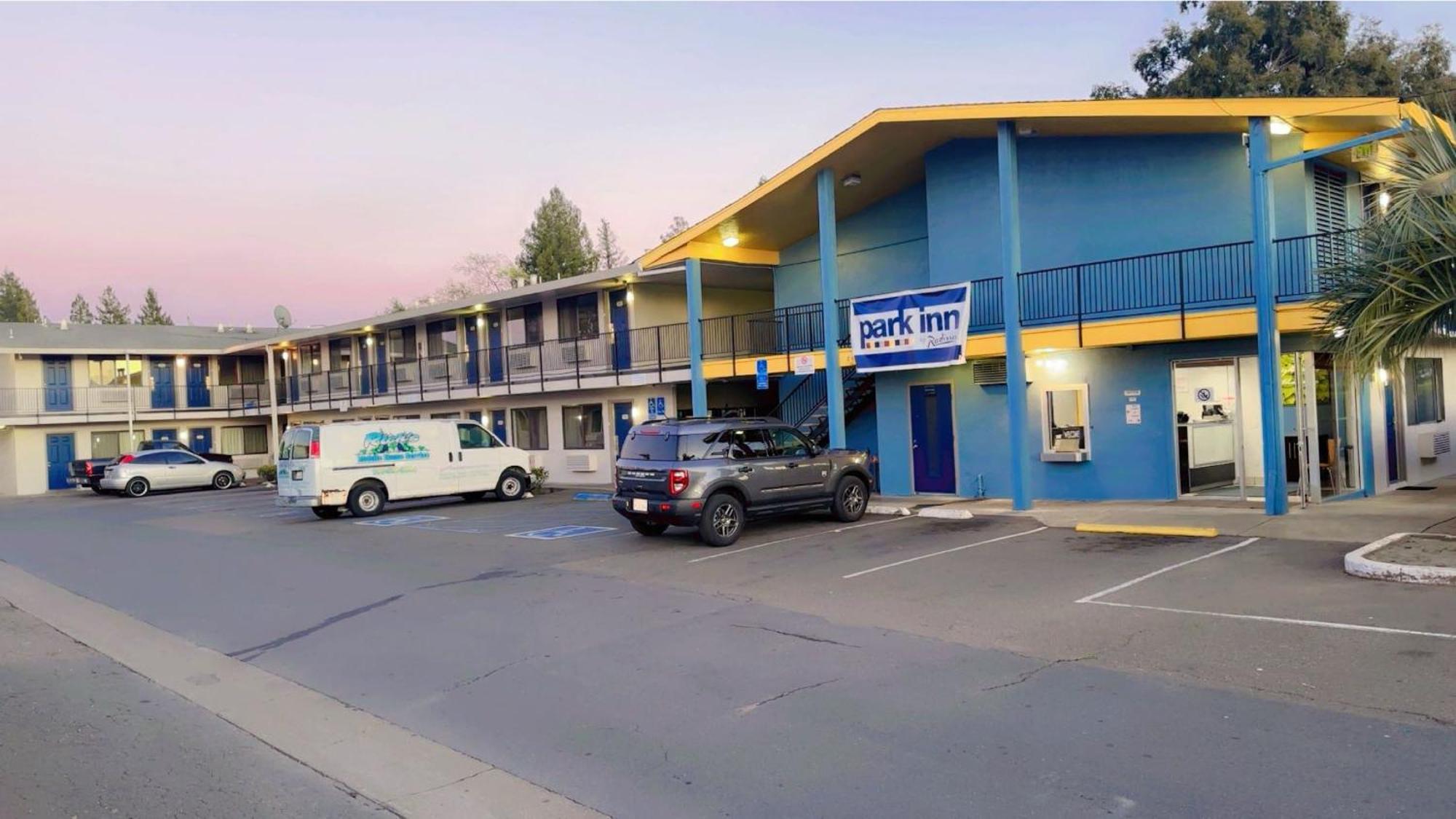 Park Inn By Radisson, Santa Rosa South Exterior photo