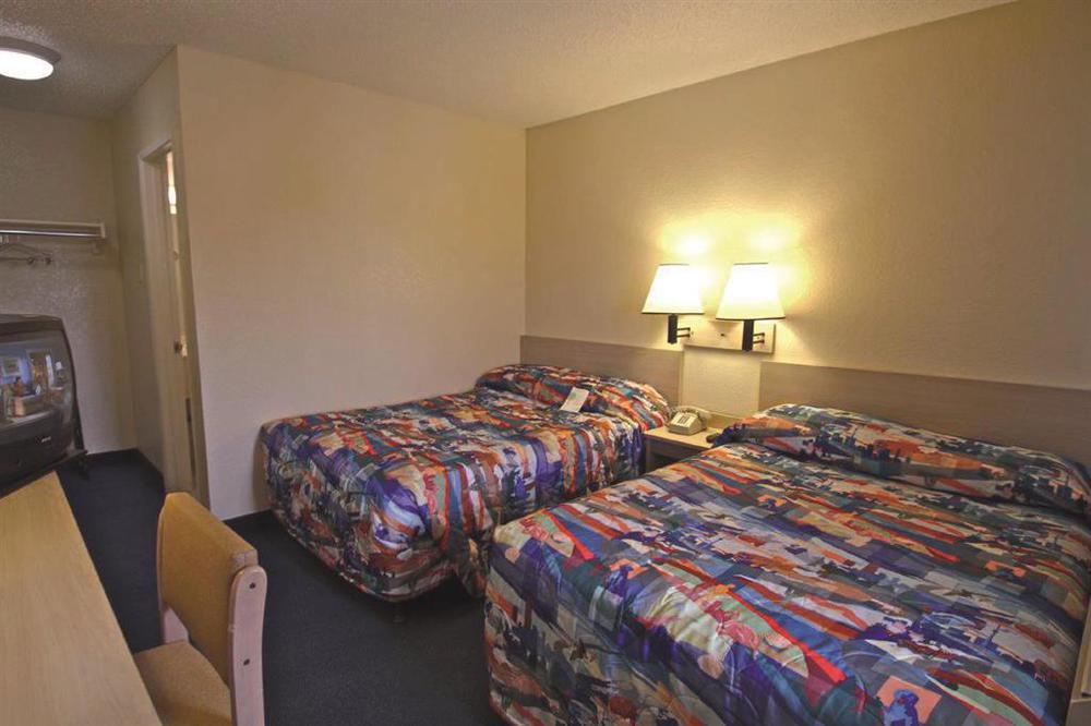 Park Inn By Radisson, Santa Rosa South Room photo